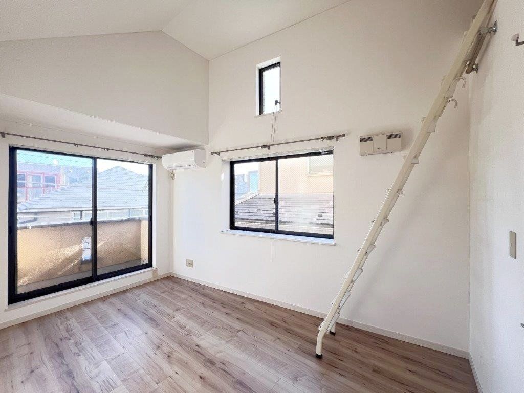 その他部屋・スペース　2F洋室2（約6.9帖）