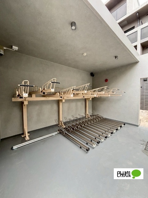 駐車場　駐輪場