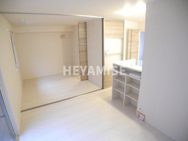 居室・リビング　※同物件別号室の写真です※現況を優先します