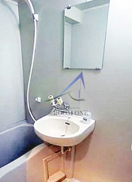 洗面設備　洗面台です。