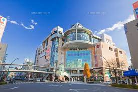 ショッピングセンター　聖蹟桜ヶ丘オーパ（ショッピングセンター）まで445m