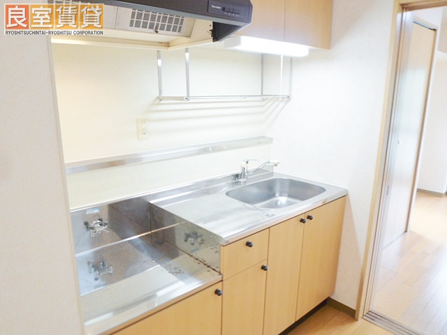 キッチン　同型タイプの別のお部屋の写真です