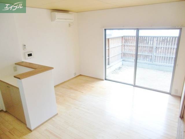 居室・リビング　リビング