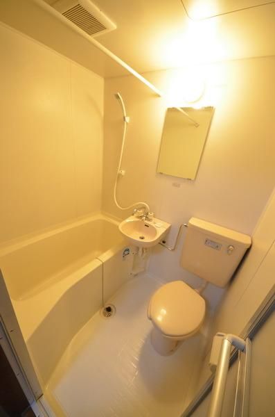 バス・シャワールーム　☆ゆったりバスルーム☆