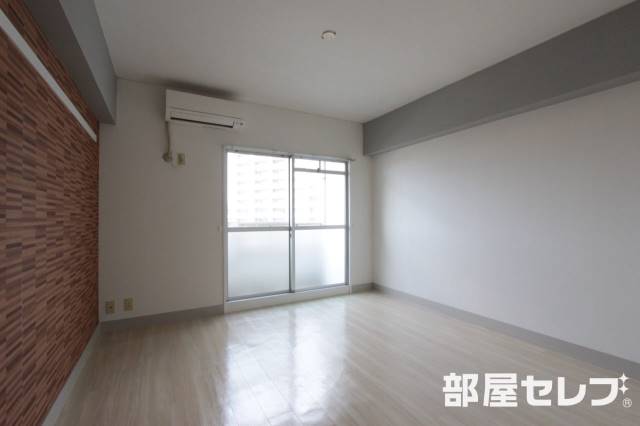 居室・リビング　明るい居室です。