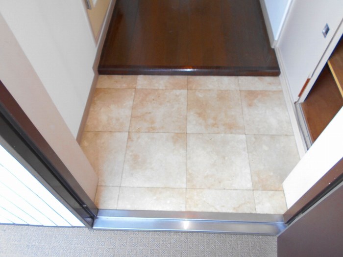 玄関　参考写真