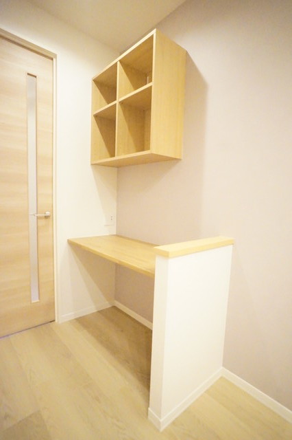 その他設備　テレワークに便利なデスクスペースあります！