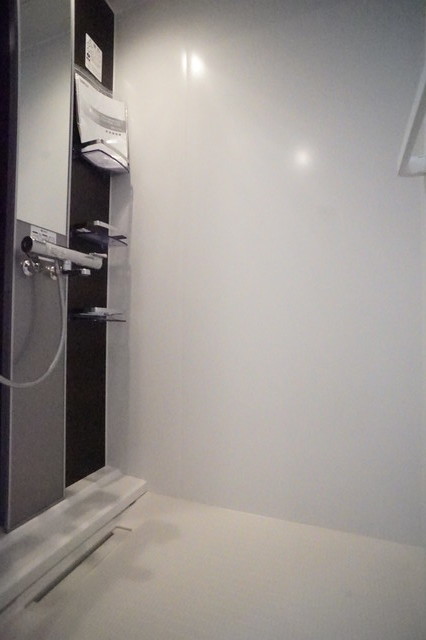 バス・シャワールーム　新設のシャワールームで快適に暮らせます☆