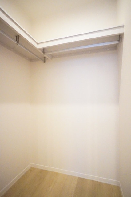 収納　奥行のあるウォークインクローゼットならお荷物多い方でも安心☆