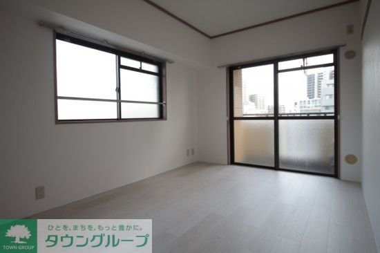 居室・リビング　お問合せはタウンハウジングまで！※現地待合わせ相談可能