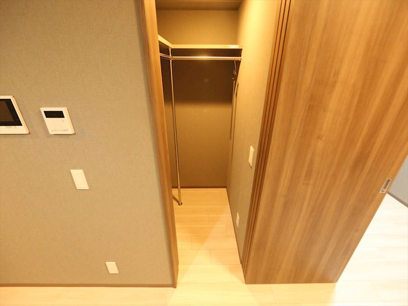 収納　ウォークインクローゼット（収納充実してます）