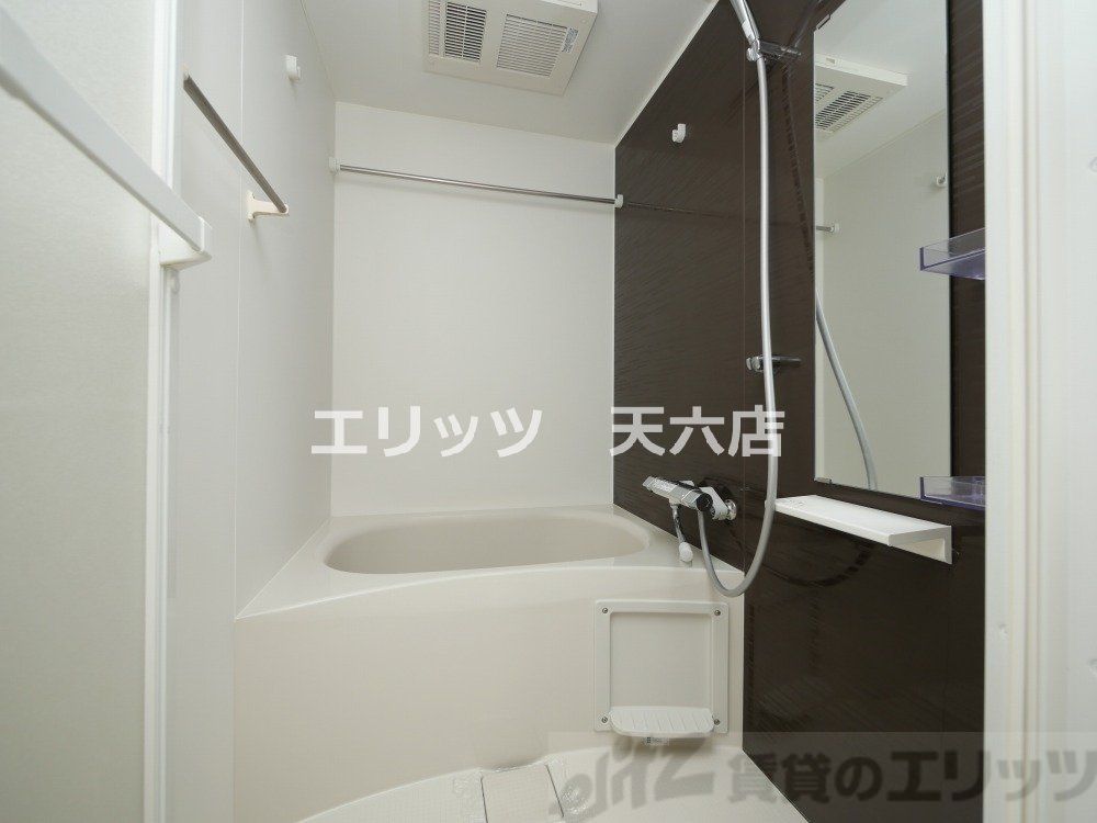 バス・シャワールーム　収納