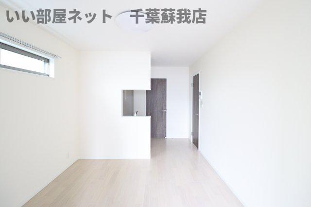 居室・リビング　こちらの居間で趣味の時間をお楽しみください