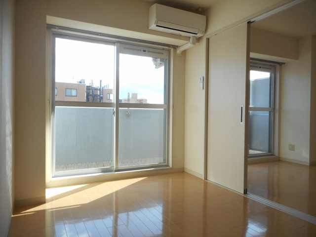 居室・リビング　洋室５．７帖