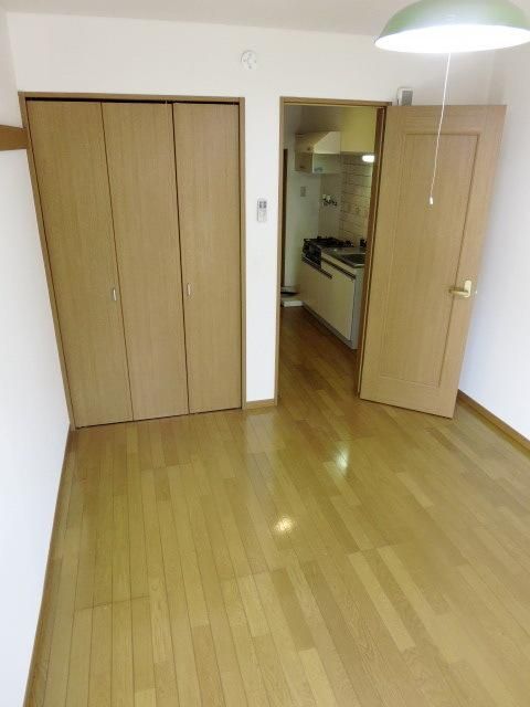 居室・リビング　★窓際からの室内写真★