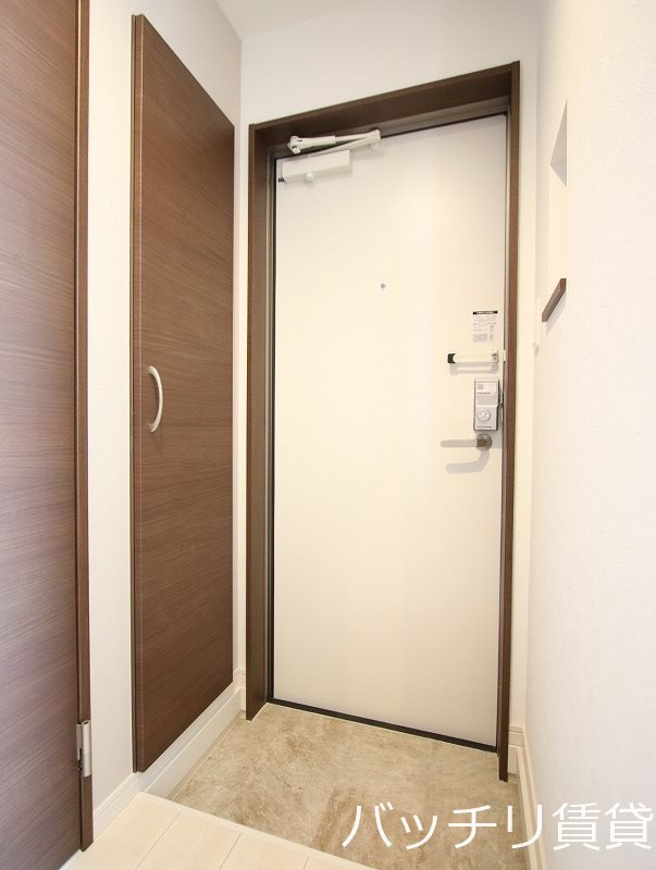 玄関　画像は同シリーズ参考画像の為、現況を優先いたします。