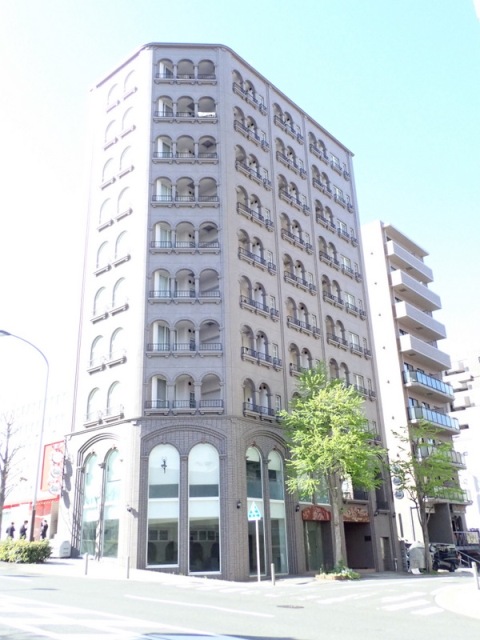 建物外観　ブルーライン・グリーンライン「センター南」駅まで徒歩3分！鉄