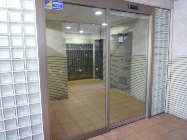 エントランス　きれいなエントランスです。