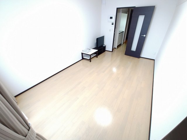 居室・リビング　ゆったり過ごせる居間です