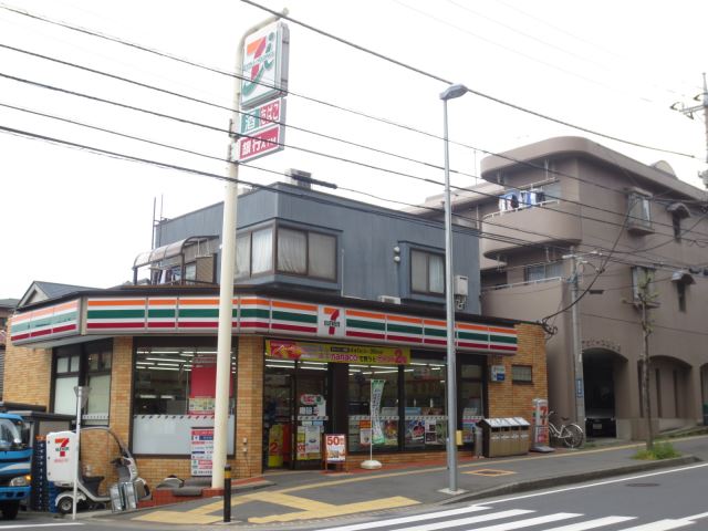 コンビニ　セブンイレブン（コンビニ）まで580m