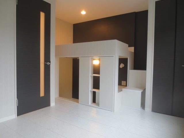 居室・リビング　落ち着いた雰囲気の洋室