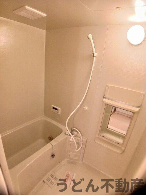 バス・シャワールーム　うどん県のお部屋探しはうどん不動産へ うどんちゃんとLINE