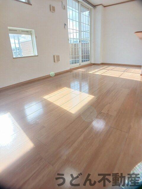 居室・リビング　うどん県のお部屋探しはうどん不動産へ うどんちゃんとLINE