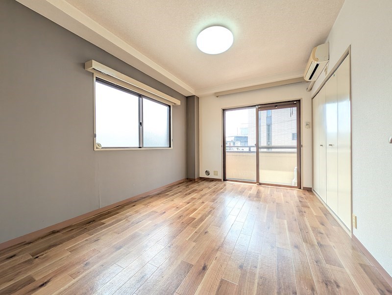 居室・リビング　洋室８帖