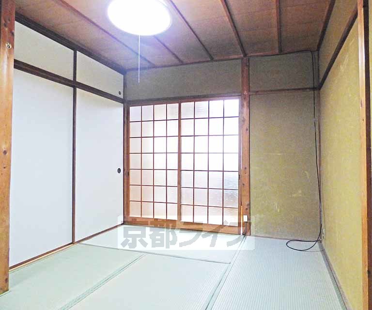 居室・リビング　広々とした室内です。