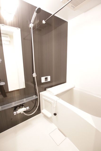 バス・シャワールーム　蓋は設備ではありません