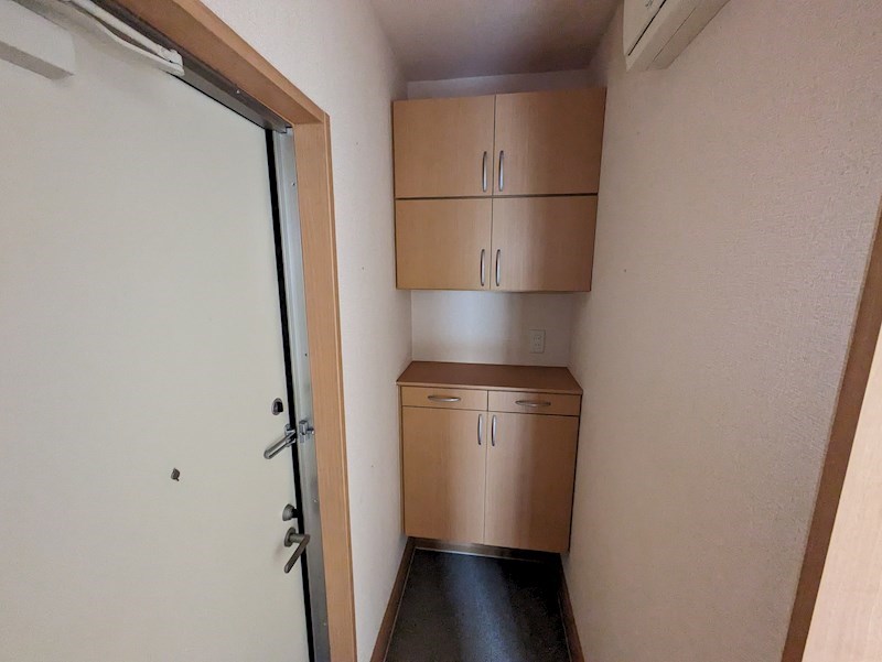 リレント西宮北口の玄関写真
