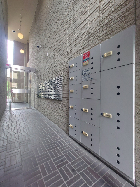 エントランス　宅配ボックス設置