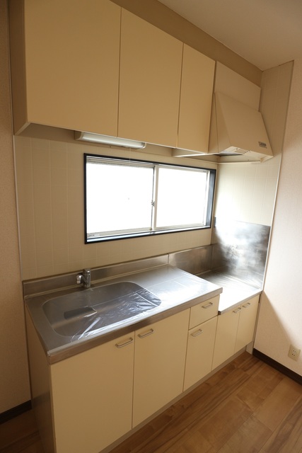 キッチン　※写真は他号室です