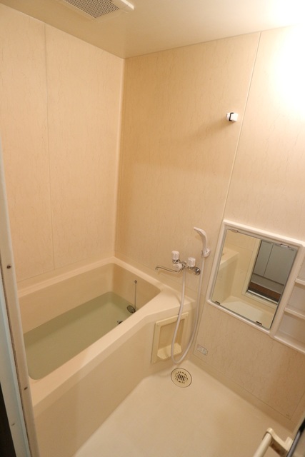 バス・シャワールーム　※写真は他号室です