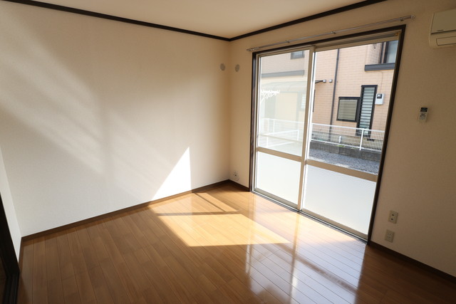 居室・リビング　※写真は他号室です