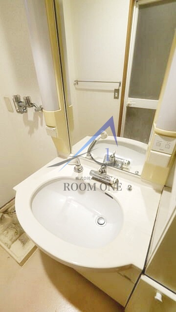 洗面設備　洗面台です。