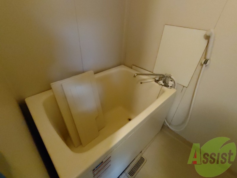 バス・シャワールーム　浴室は綺麗でゆったりとお過ごしいただけます。