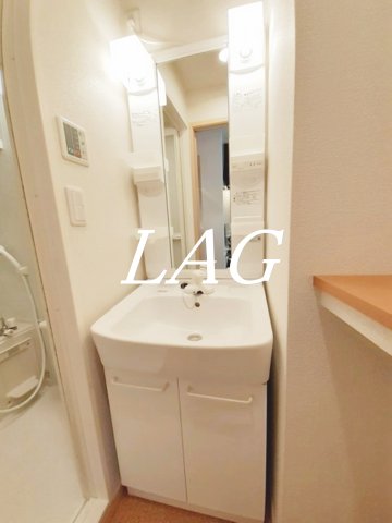 洗面設備　独立洗面台です。