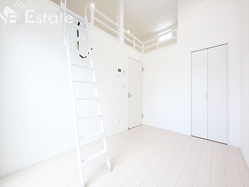 居室・リビング　内装