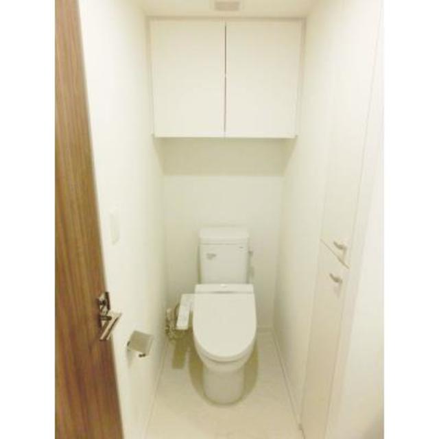 トイレ　※写真は同タイプ住戸です。