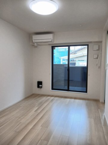 居室・リビング　こちらのリビングで趣味の時間をお楽しみください