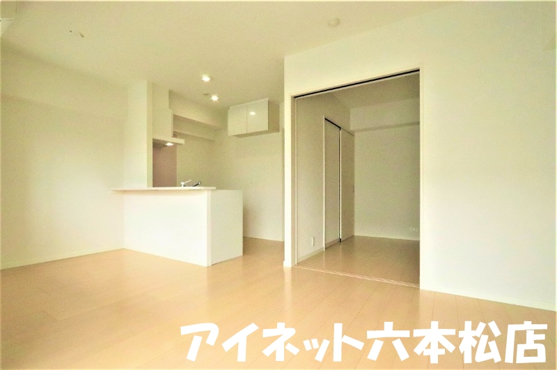 居室・リビング　広々としたリビングです。