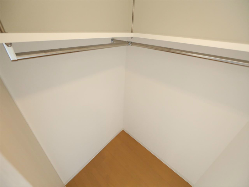 収納　ウォークインクローゼット（収納充実してます）