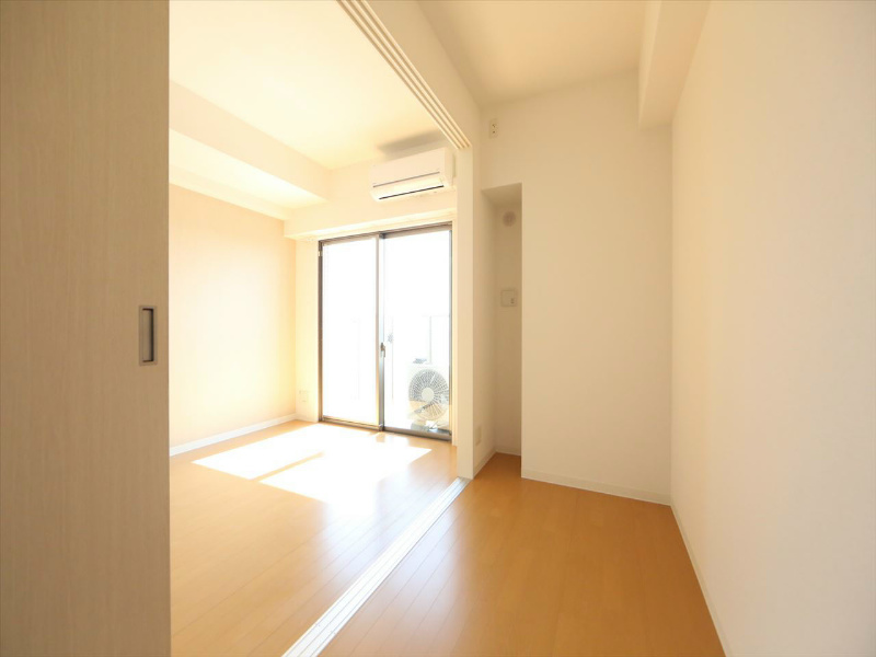 その他部屋・スペース　ＬＤＫ9.7帖　洋室3.3帖　つなげて仕切っても使えます