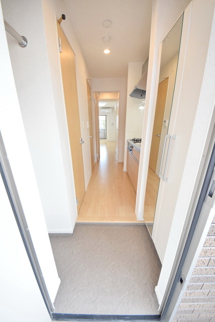 玄関　～いってきまーすっ～