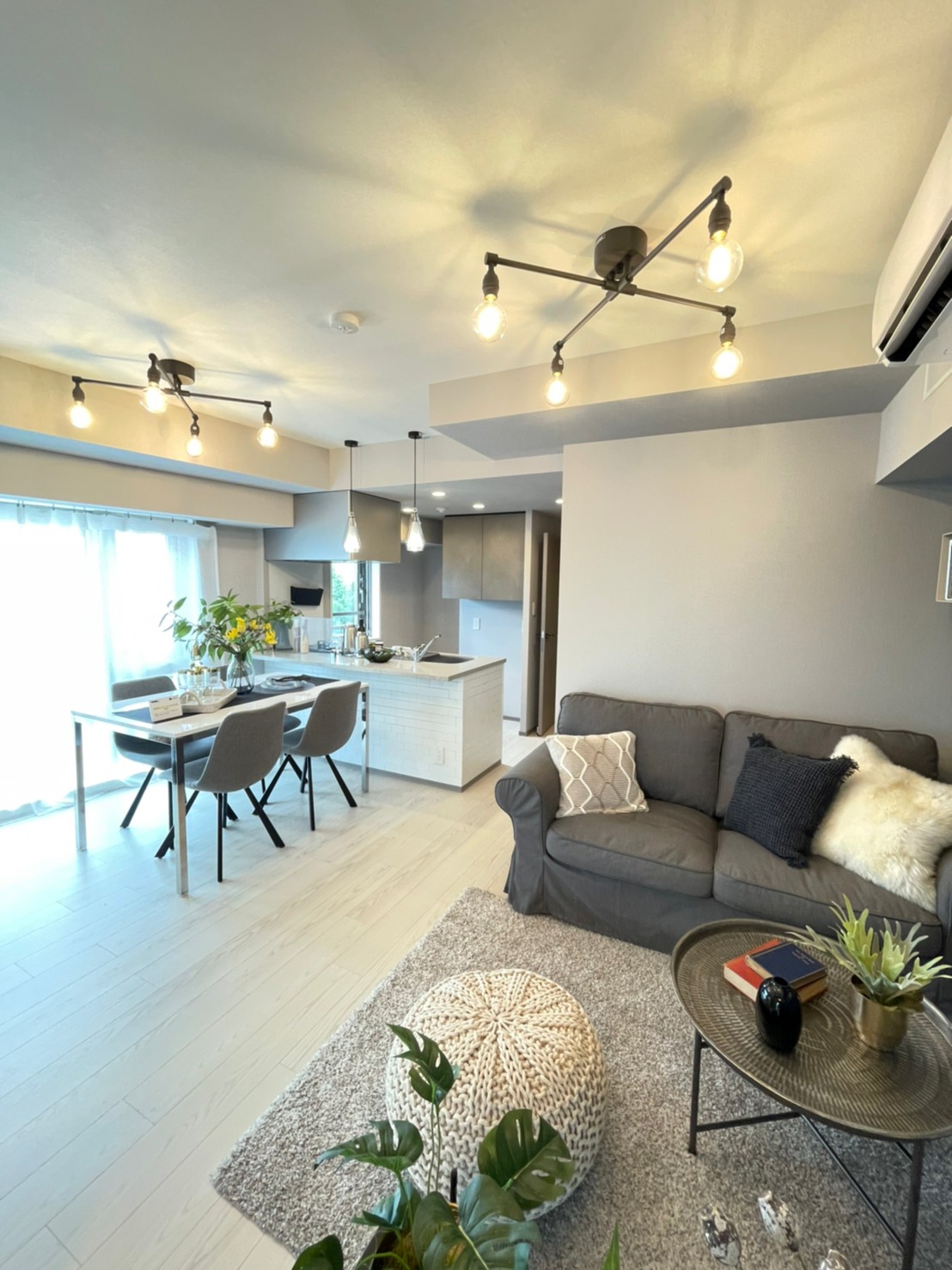 居室・リビング　モデルルーム