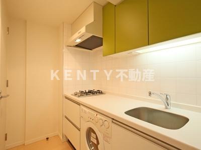 キッチン　コンパクトなキッチンで掃除もラクラク