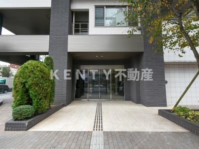 エントランス　建物の内部です