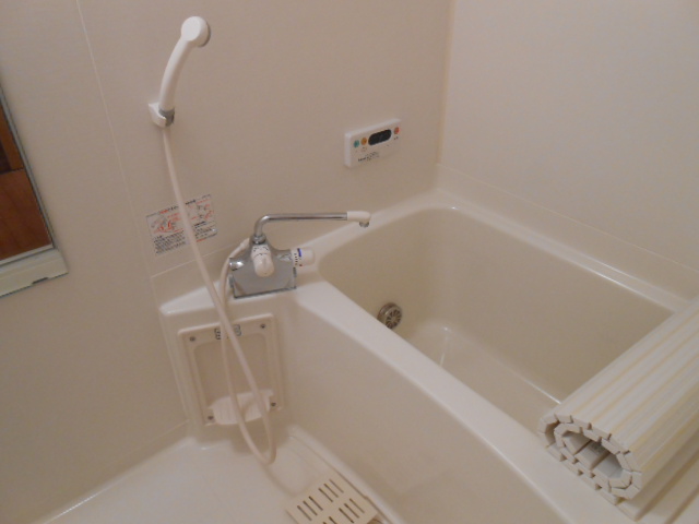 バス・シャワールーム　追焚機能付浴槽完備