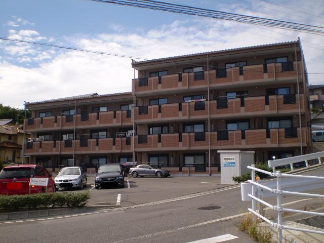 建物外観　バルコニー側を南東方向より撮影